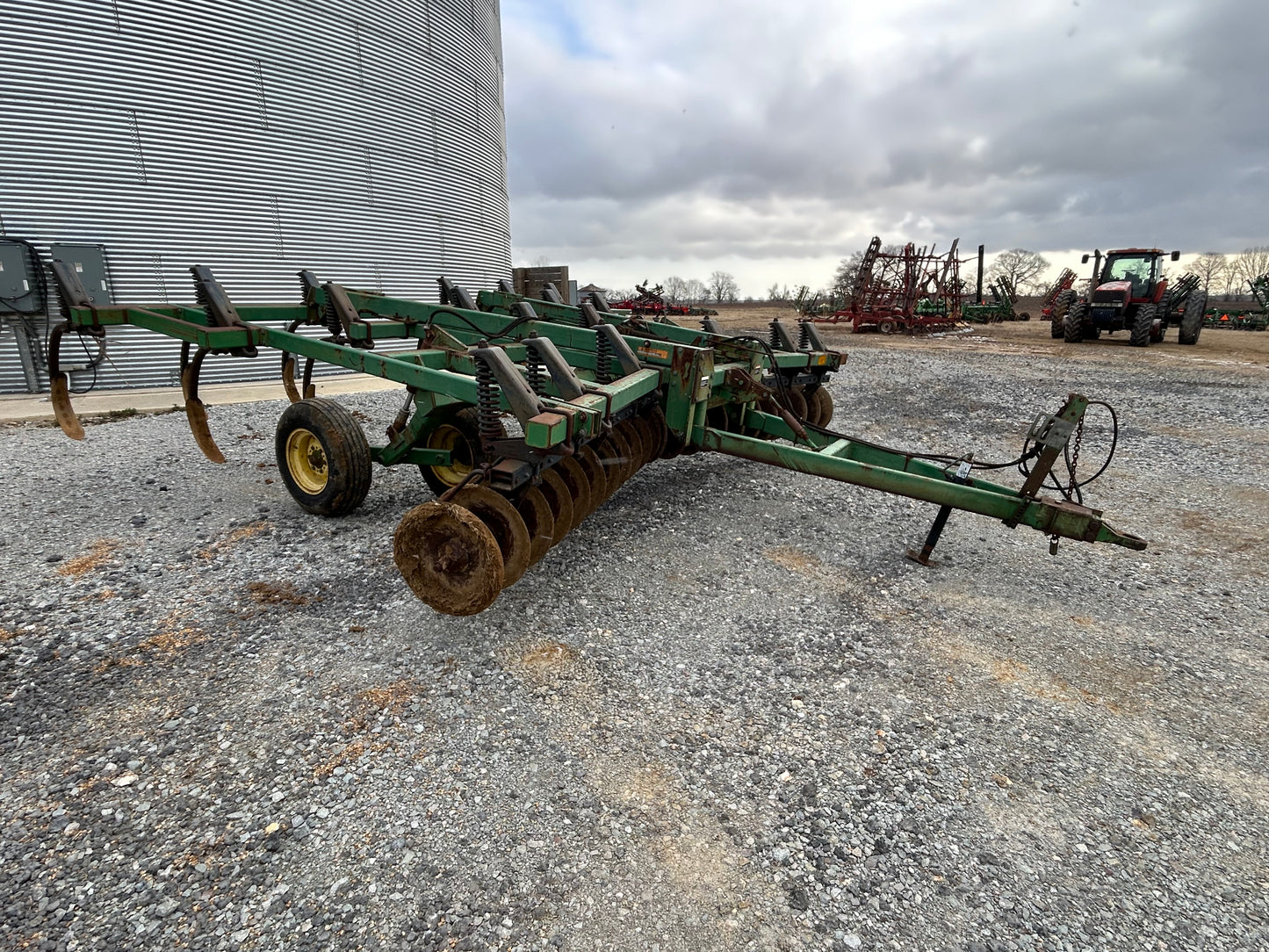 John Deere 714 Disk Chisel