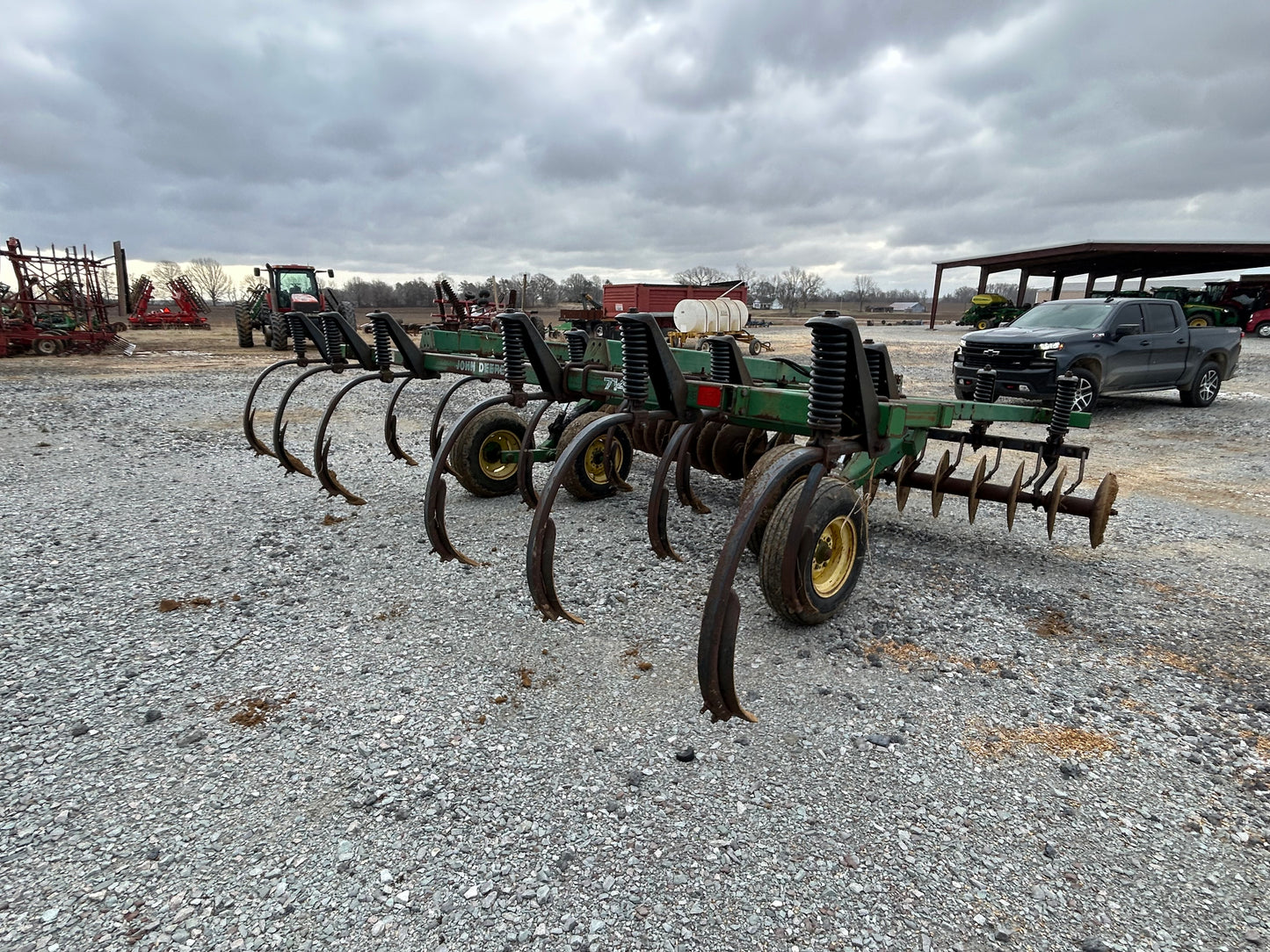 John Deere 714 Disk Chisel