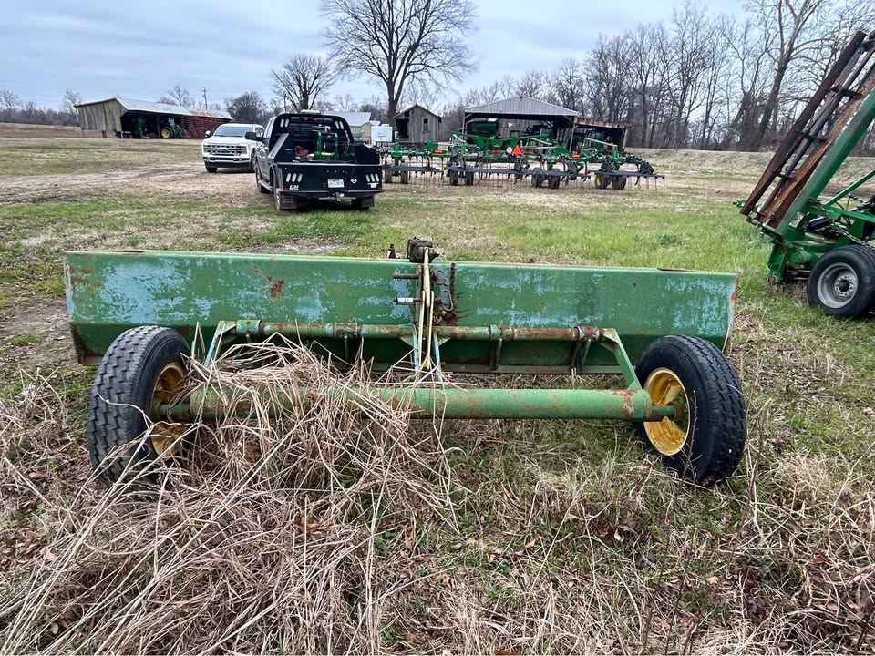 John Deere Hydraulic 12ft Pull Scraper